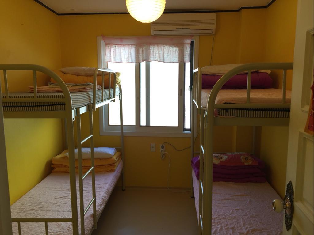 Uncle'S Guesthouse-Domestic Not Allowed Busan Room photo